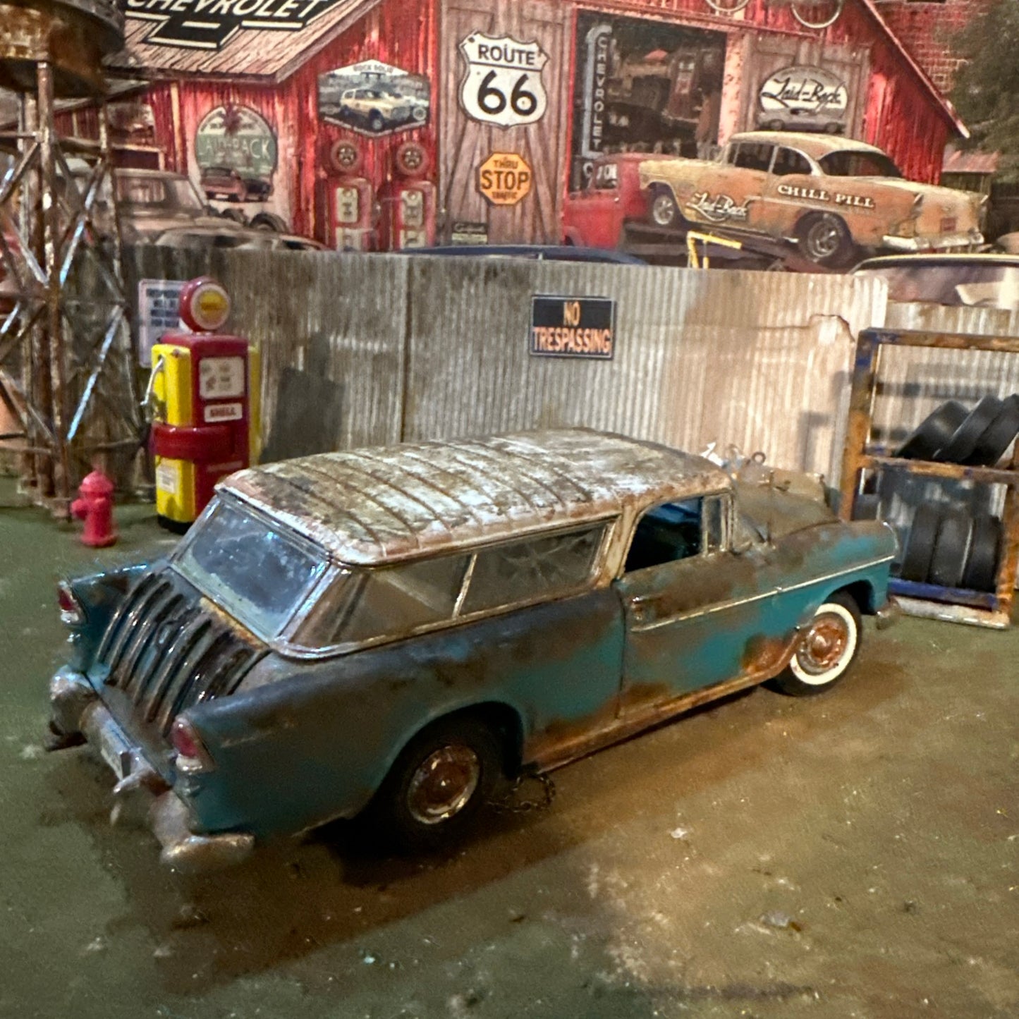 1955 Chevrolet Nomad - Barn Find Cars - 1:24 DIECAST - Danbury Mint - Weathered