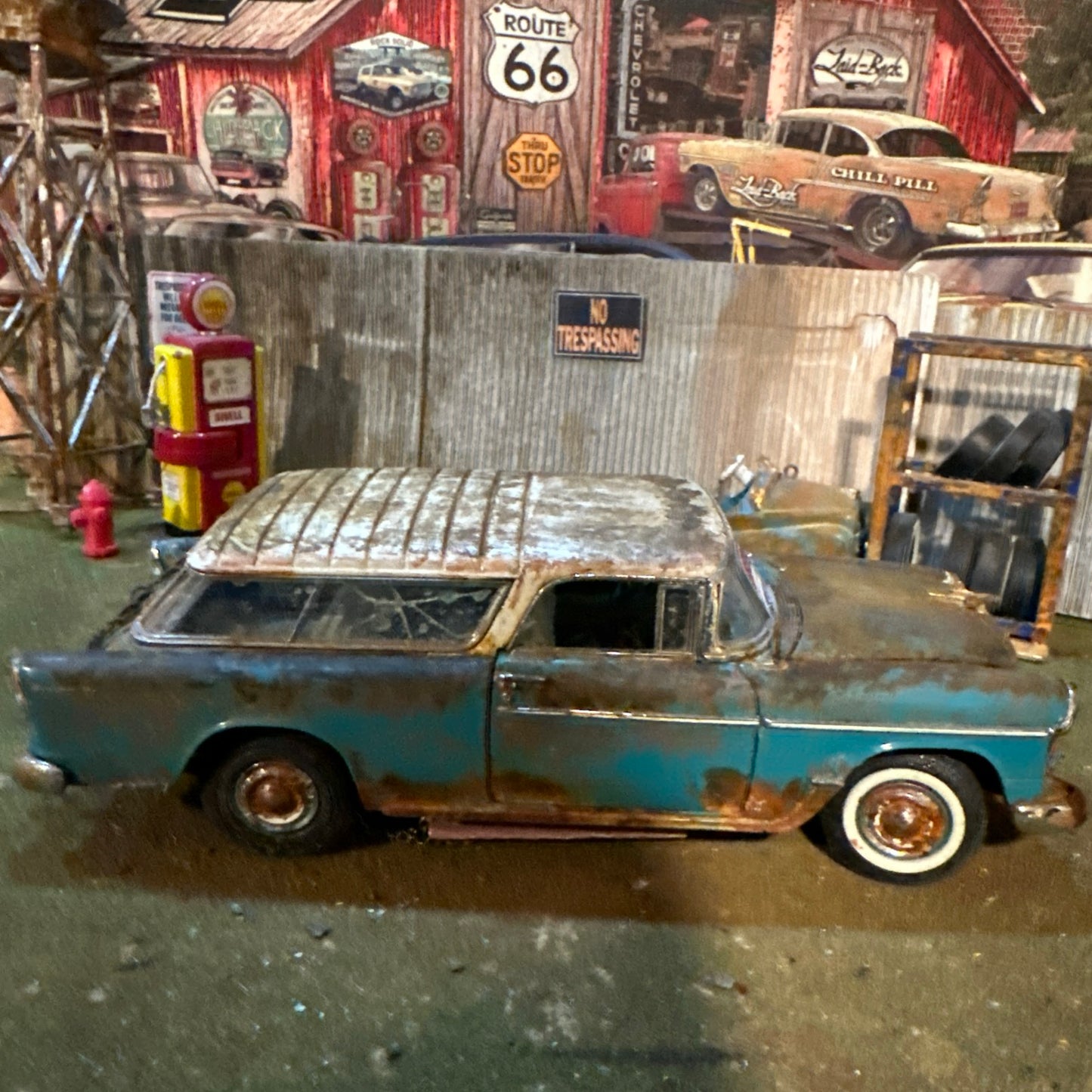 1955 Chevrolet Nomad - Barn Find Cars - 1:24 DIECAST - Danbury Mint - Weathered