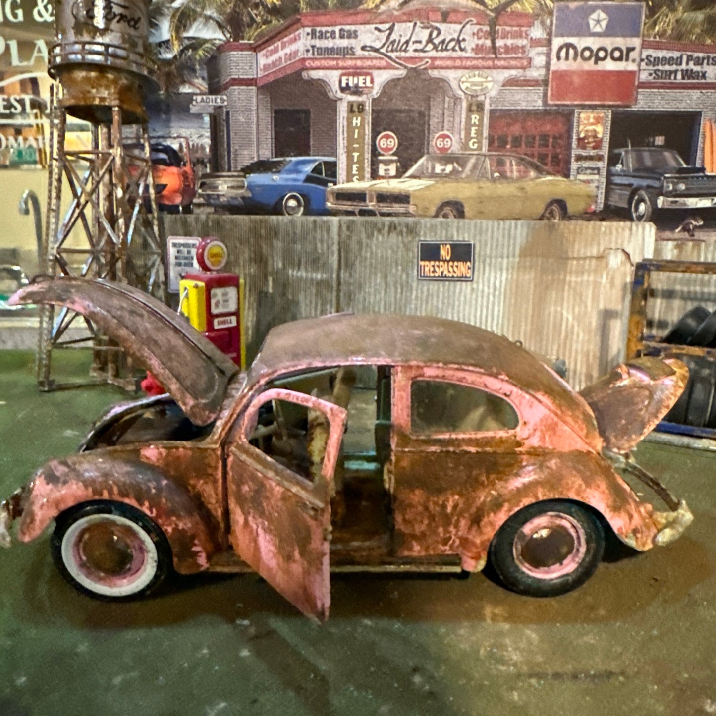 1951 Volkswagen Beetle split window - Barn Find Cars - 1:18 DIECAST