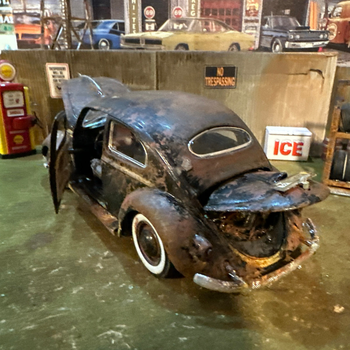 1955 VW Bug - Barn Find Cars - 1:18 DIECAST - Westhered